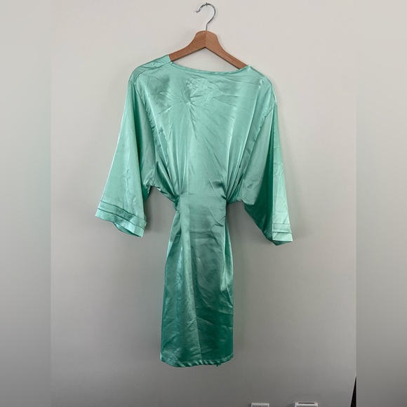 Mint Green Satin Robe - Picture 3 of 4